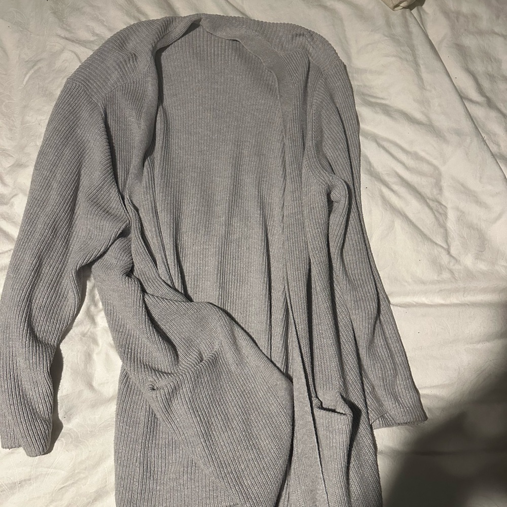 Old Navy Light Gray Knit Sweater
